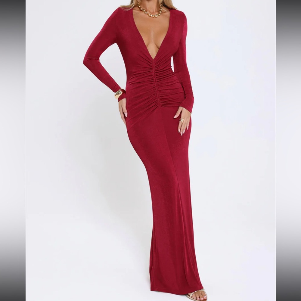 Star worthy long sleeve maxi berry dress